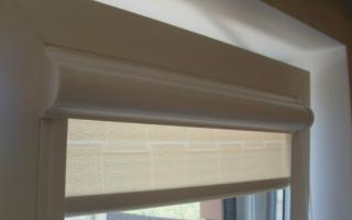 Aesthetics and functionality: how to properly install roller blinds on plastic windows without drilling